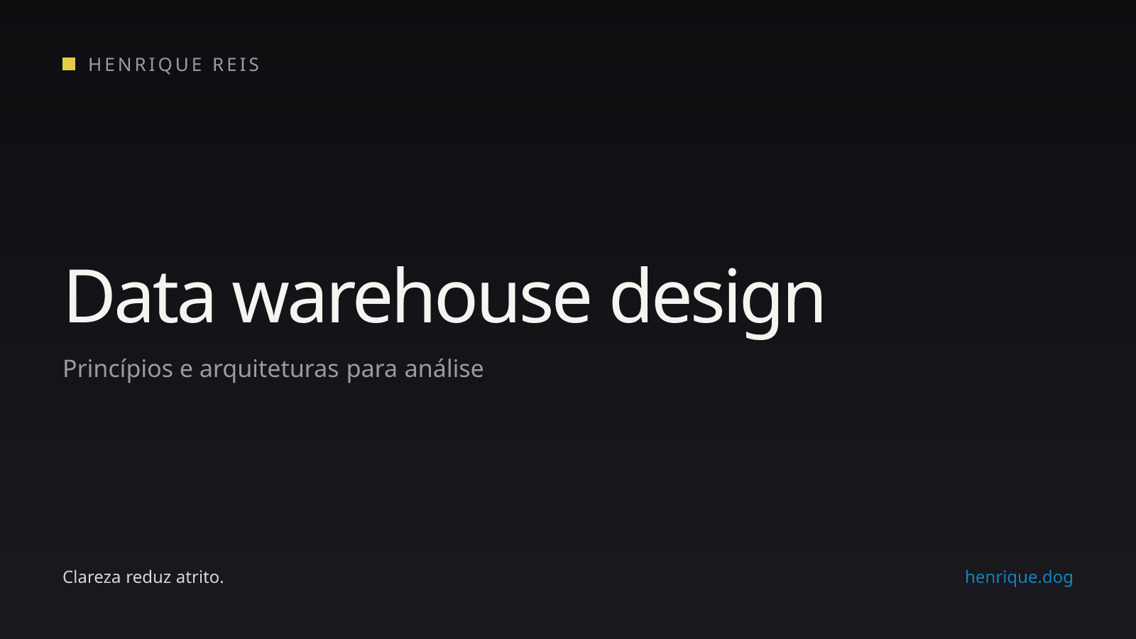 Fluxo de fontes de dados até um data warehouse e suas camadas de consumo