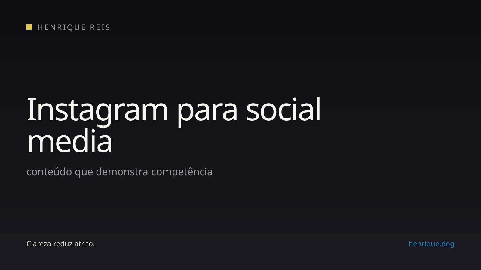 Matriz editorial com objetivos, tipos de conteúdo e formatos para o perfil de um social media